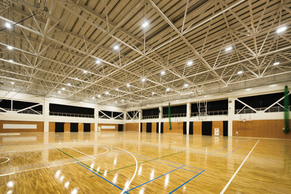 Chiba Prefectural Chosei Senior High School Gymnasium Sports And Ledioc High Bayα Led Ceiling Lighting Fixtures Are Fitted With Glare Guards To Reduce